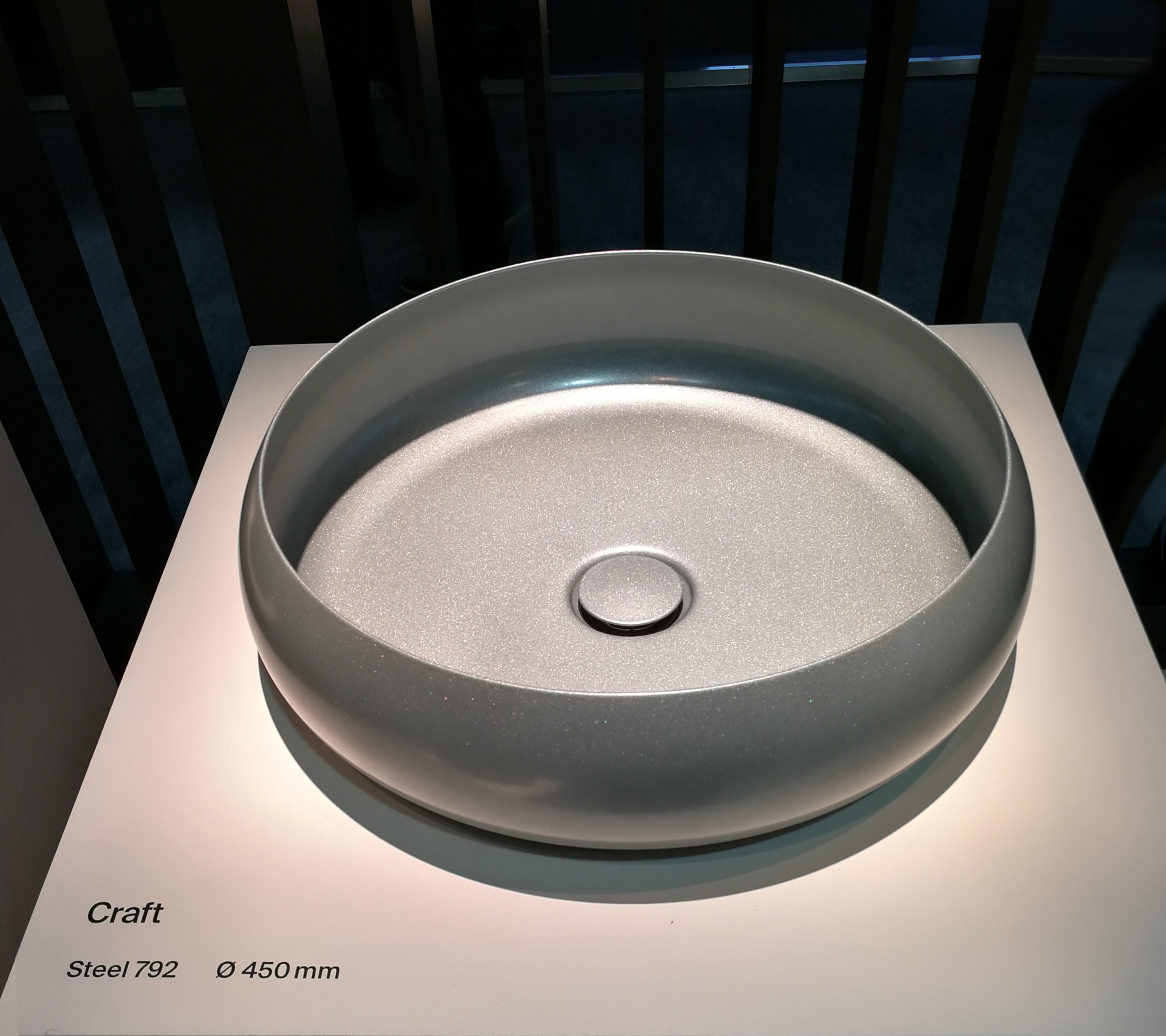 BETTECraft Раковина-чаша на столешницу круглая , 45х45х12 cм, без отв. под смеситель и перелива, цвет steel