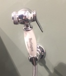 Душ гигиенический с керамической ручкой и держателем Burlington V63- фото