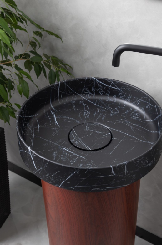     Boheme Corian Nero Marquina+Red Wood