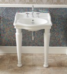 Раковина Sanitan Hillingdon 65x60 на керамических ножках- фото