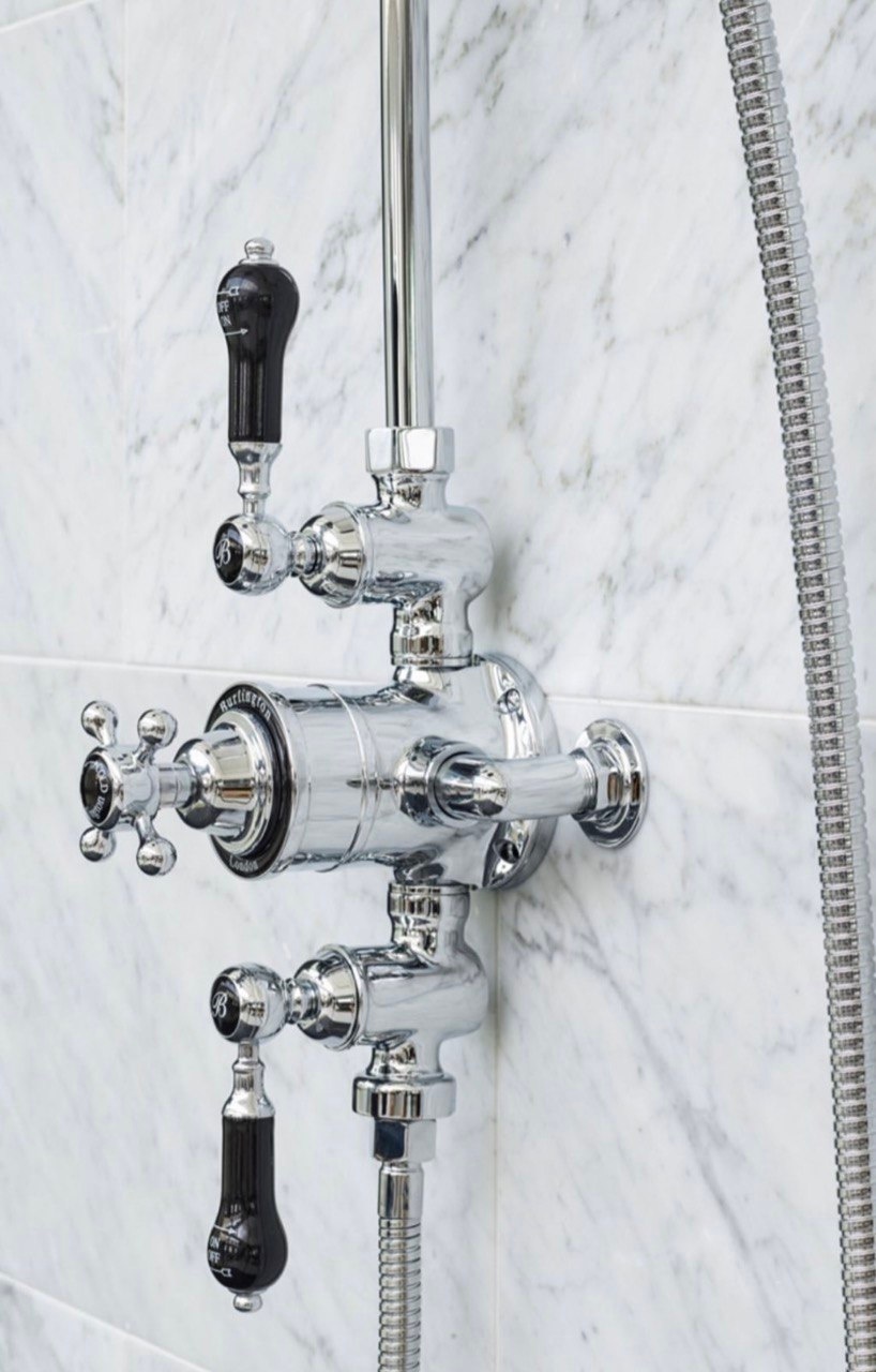 Душевая стойка с внешним термостатом Burlington BAF3S BLA- фото3